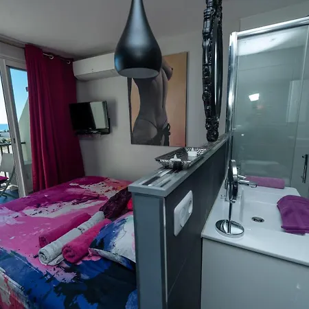 Apartment Glamour Naturiste